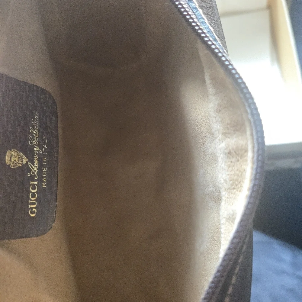 Gucci Vintage EUC Pouch Bag - Picture 3 of 16
